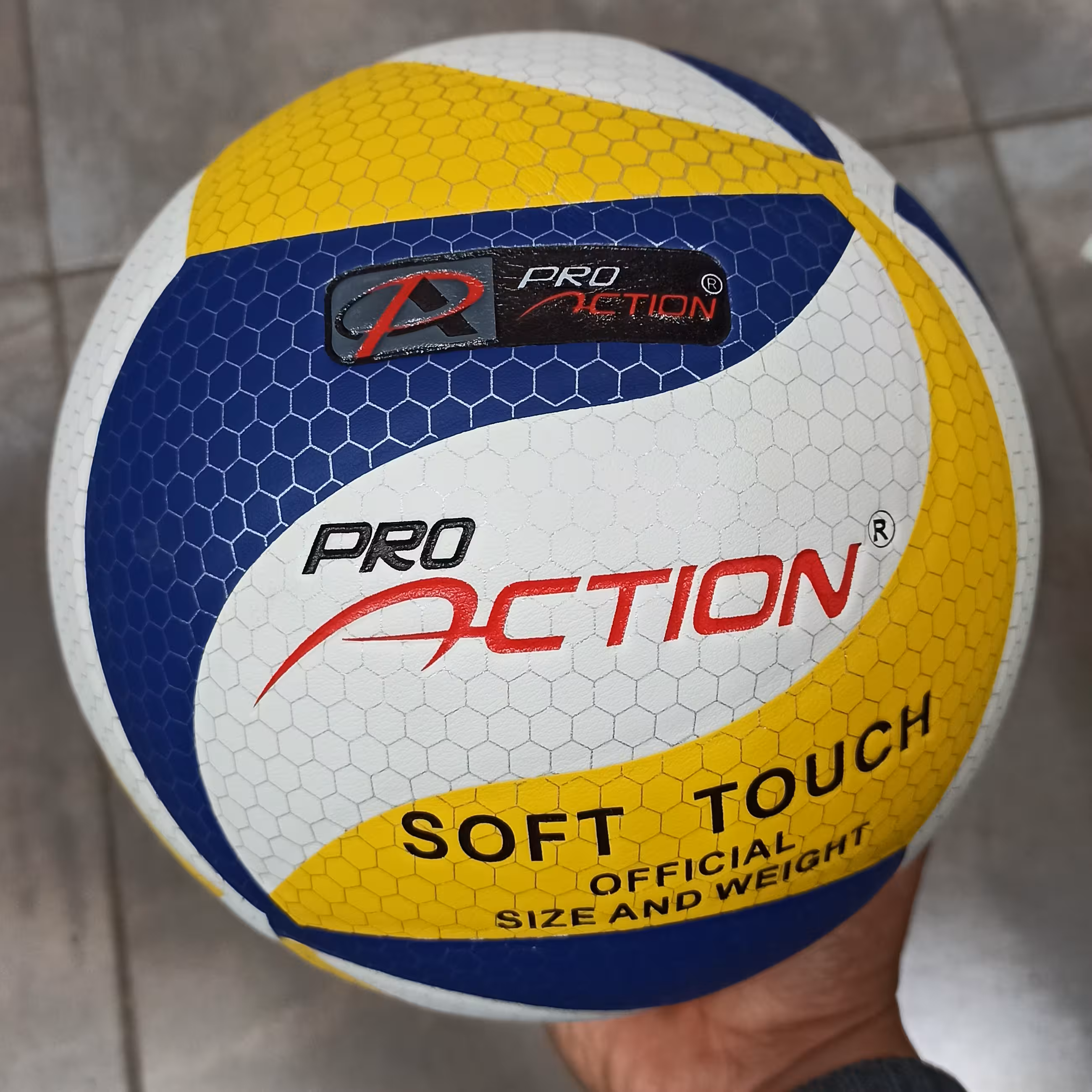 توپ والیبال