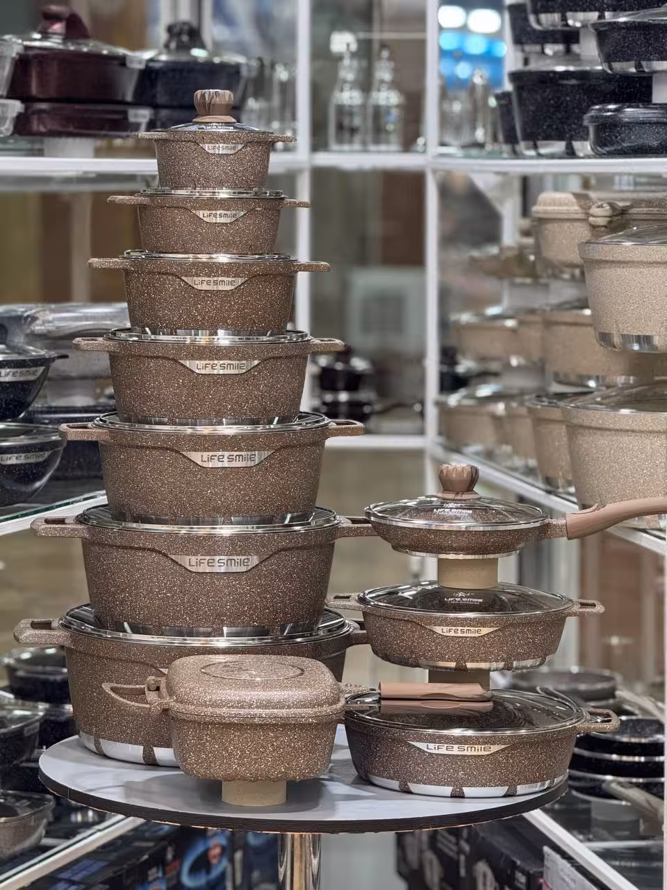 سرویس پخت و پز 22 پارچه گرانیت لایف اسمایل مدل FLHM22