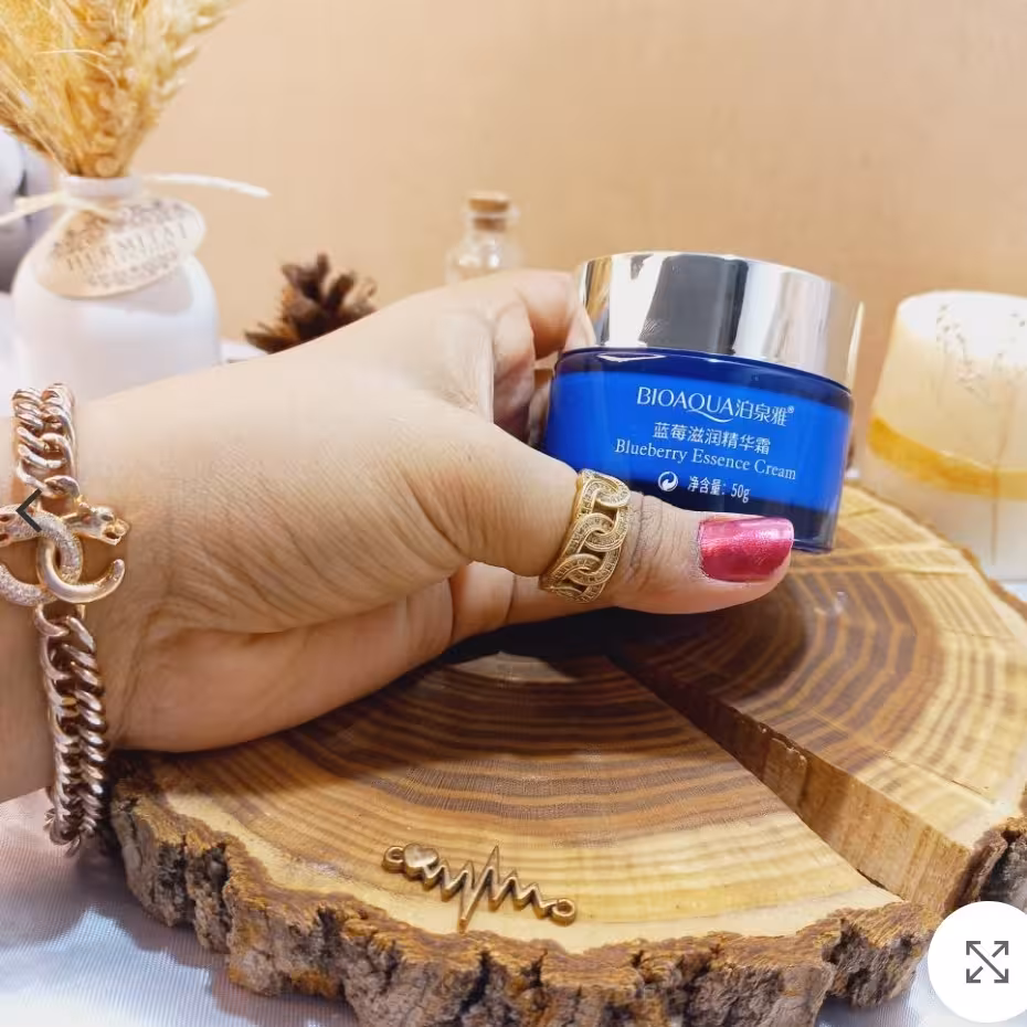 کرم جوانسازی وآبرسان صورت 