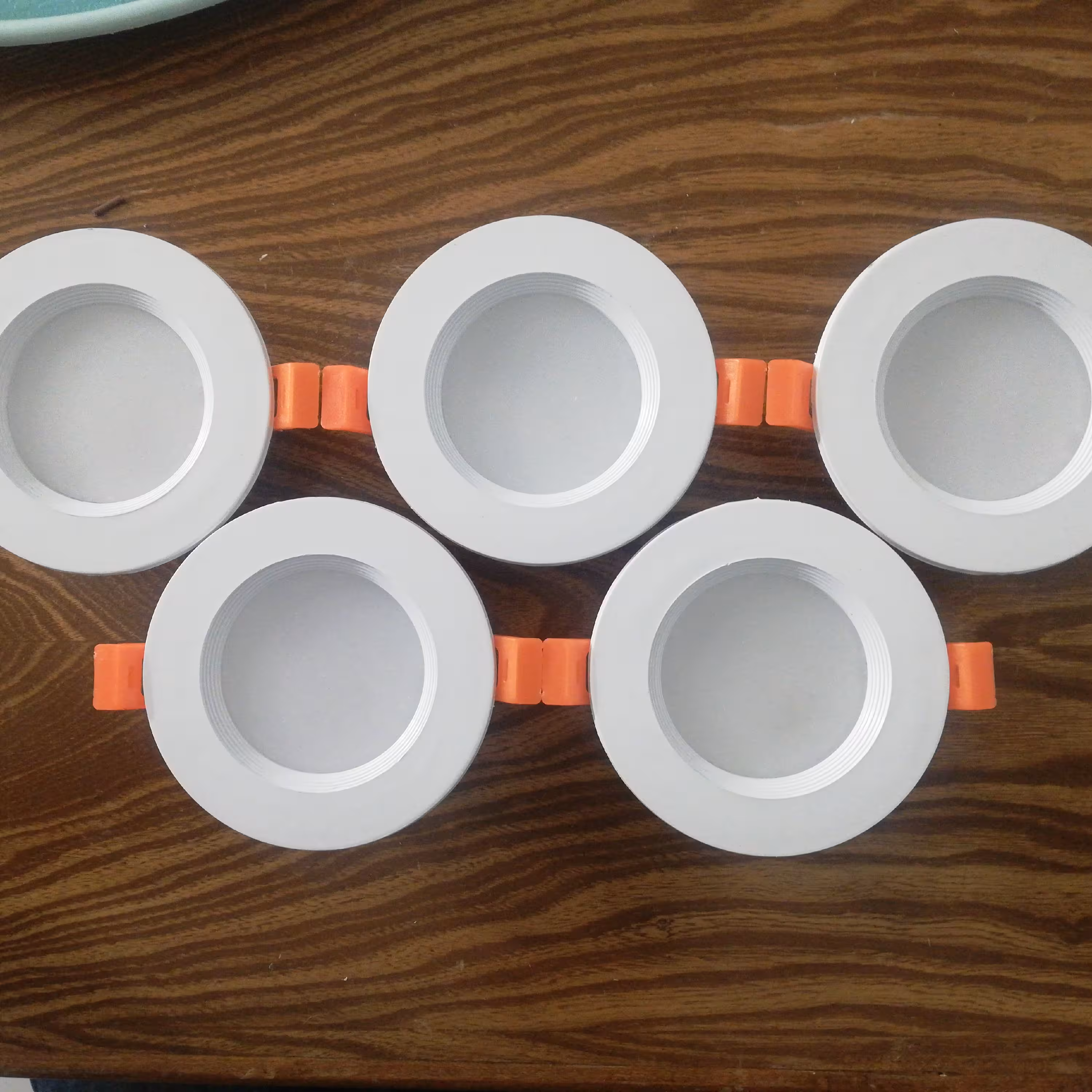 بسته 5 عددی پنل 9 وات(8وات واقعی) پیان هدسینک دار و سنسور جریان و دمای هوشمند با گارانتی تعویض نور مهتابی