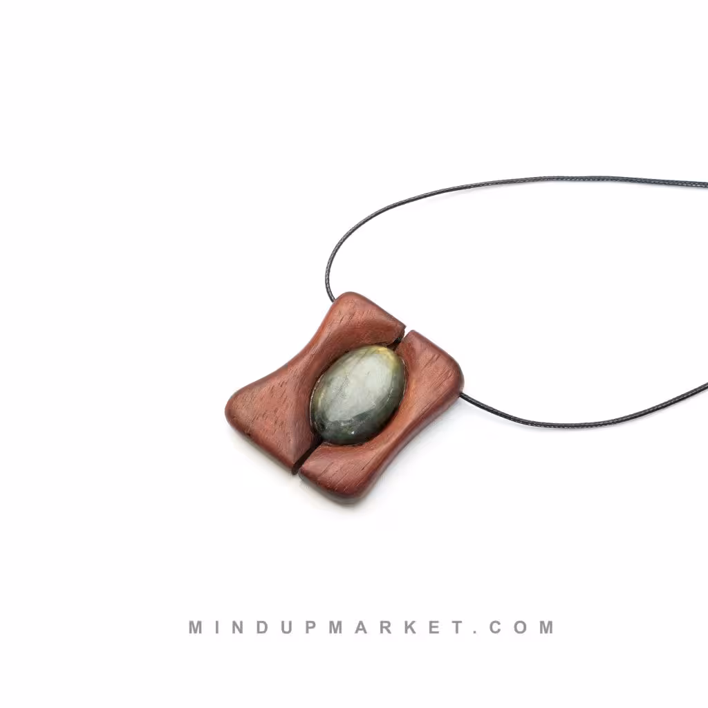 گردنبند سرخ