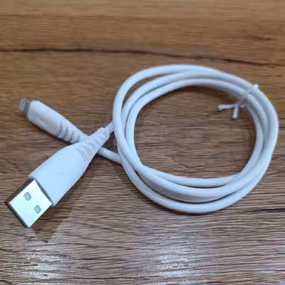 کابل تبدیل USB به لایتنینگ مدل Y-01 طول 1 متر