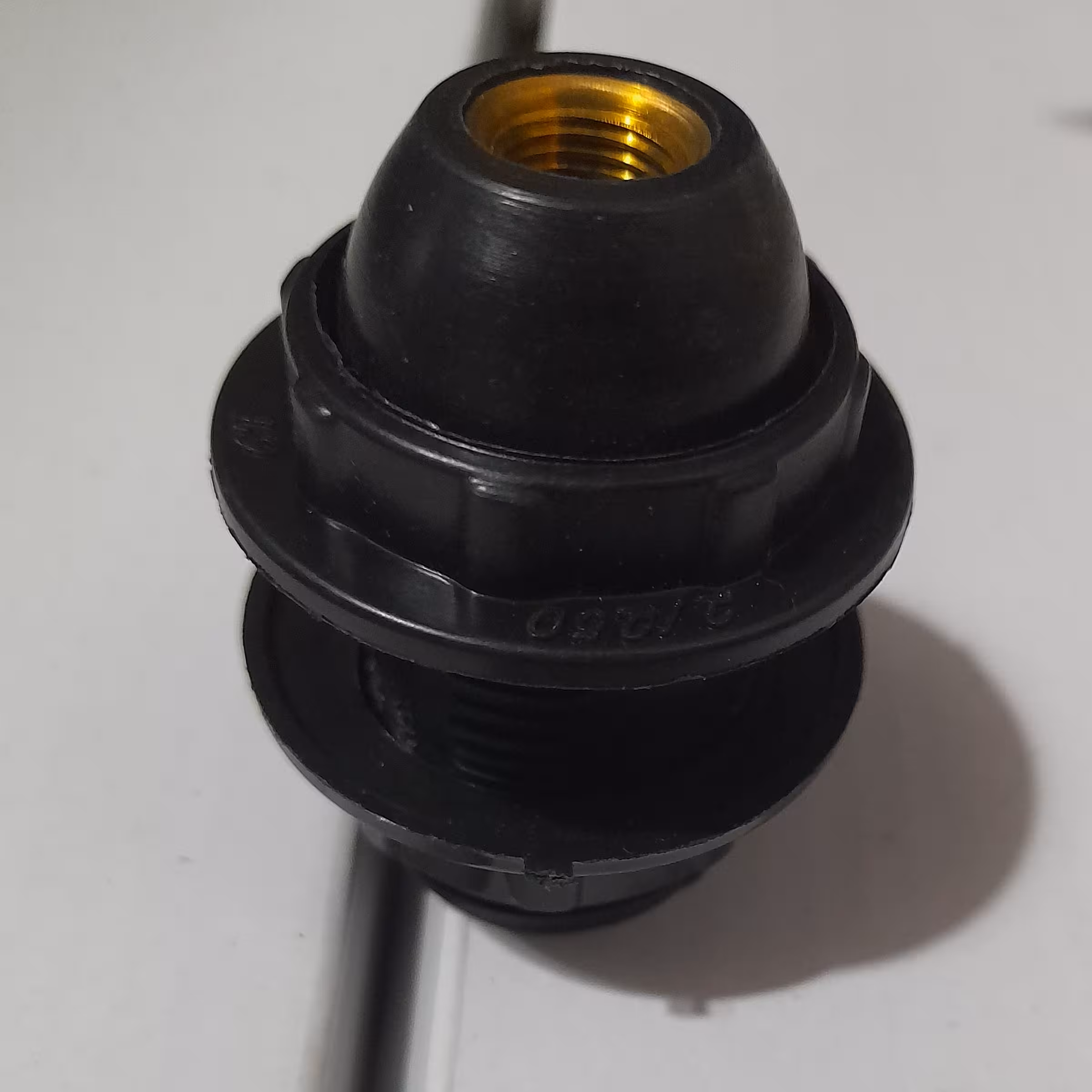 سرپیچ لامپ گیریف دار شمعی ارسال رایگان فقط با خرید 100هزار تومان 