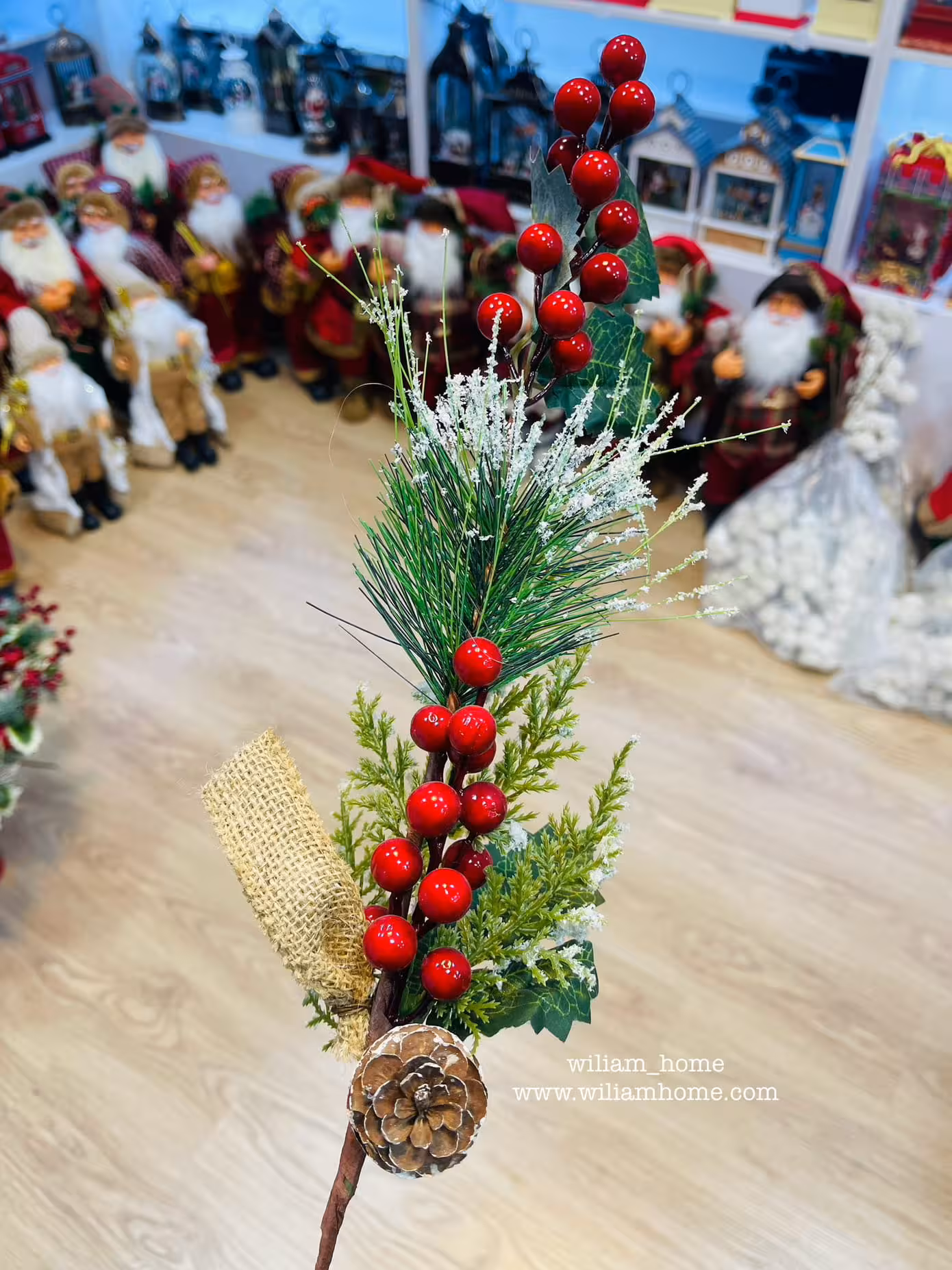 شاخه بری‌ و کاج کریسمس H-1