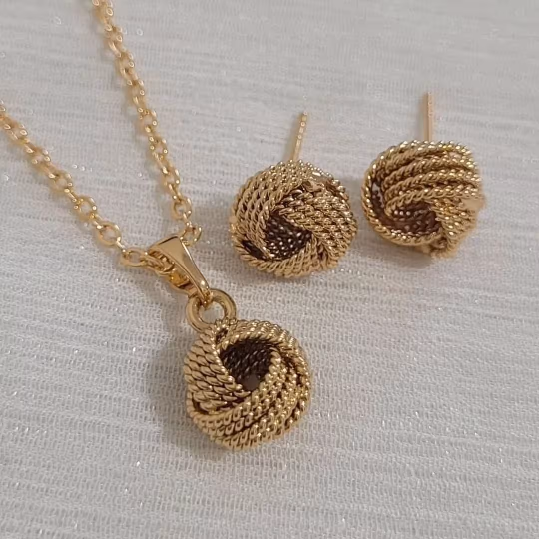 نیمست طرح طلای زنانه، برند معروف ژوپینگ، مدل گره💍