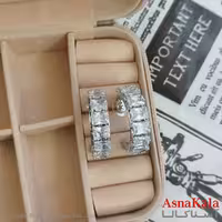 گوشواره جواهری مدل آویز نگیندار رنگ نقره ای کد GSH152067W