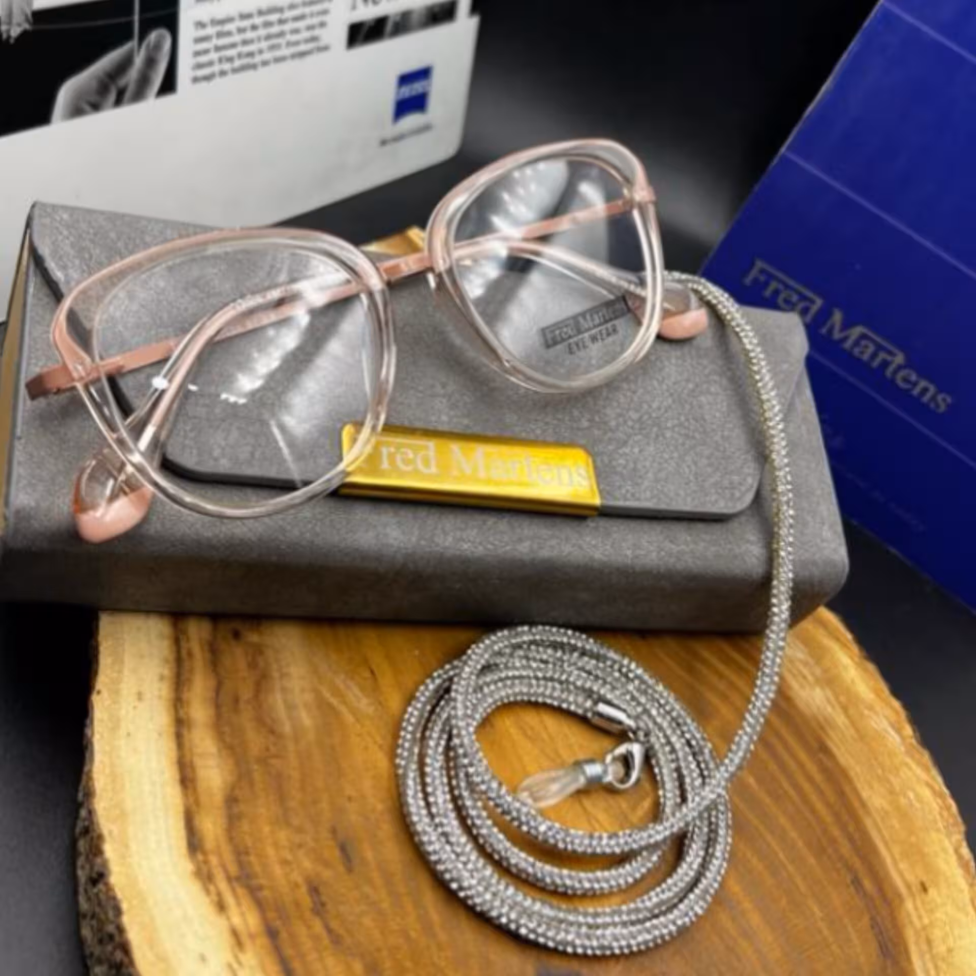 فریم طبی اورجینال شرکتی از برند فرد مارتینز 