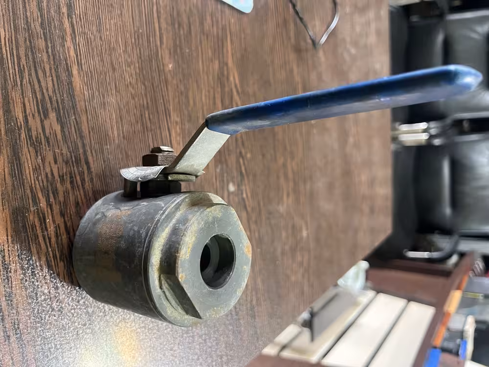 شیر گازی 1/2اینج کلاس 800LB ساکت ولد از جنس فولادی A105