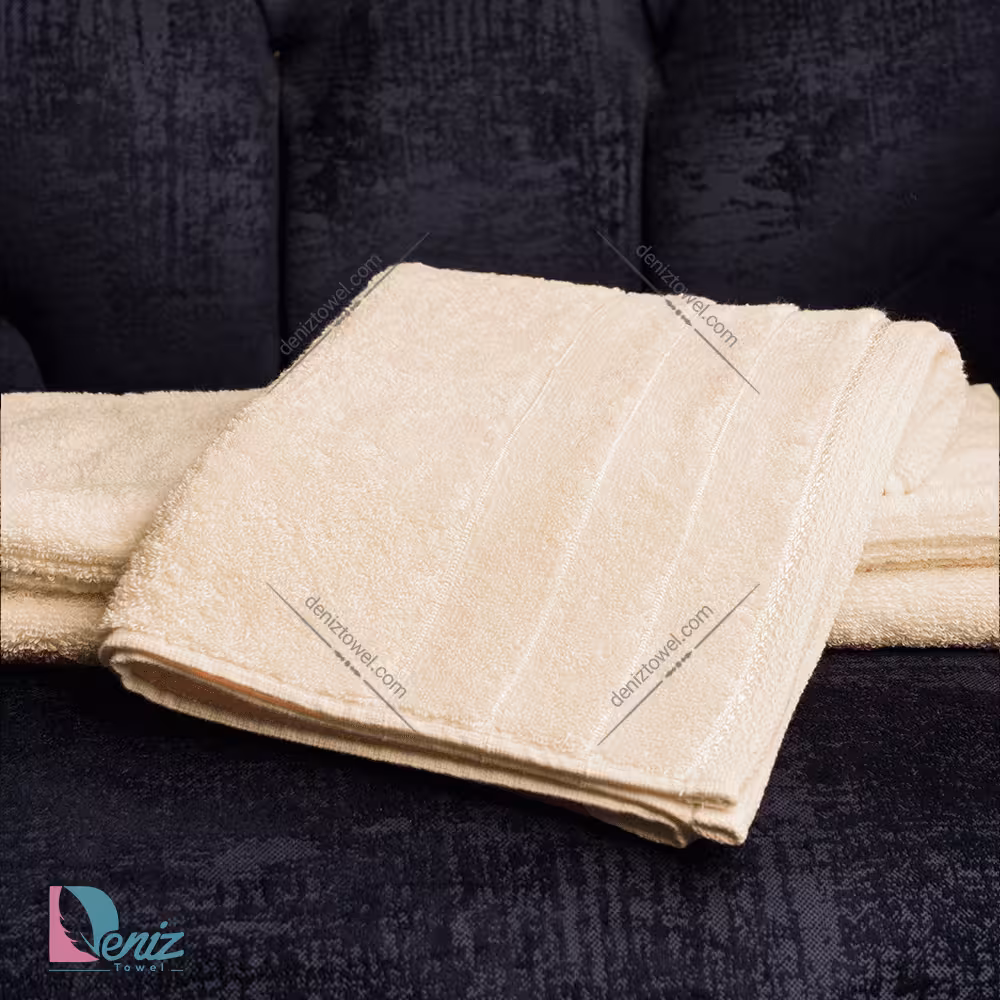 حوله دستی ویتو رنگ کرم