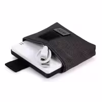 پاوربانک Lexon لکسون Hobo LL107W | طراحی شیک و مینیمال | رنگ سفید جذاب | ظرفیت مناسب برای شارژ دستگاه‌های دیجیتال | بدنه مقاوم و سبک | مجهز به درگاه‌های خروجی استاندارد | مناسب برای استفاده روزمره، سفر و محیط‌های کاری