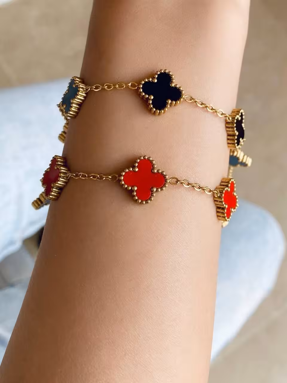 دستبند ونکلیف مدل دو رنگ قرمز مشکی