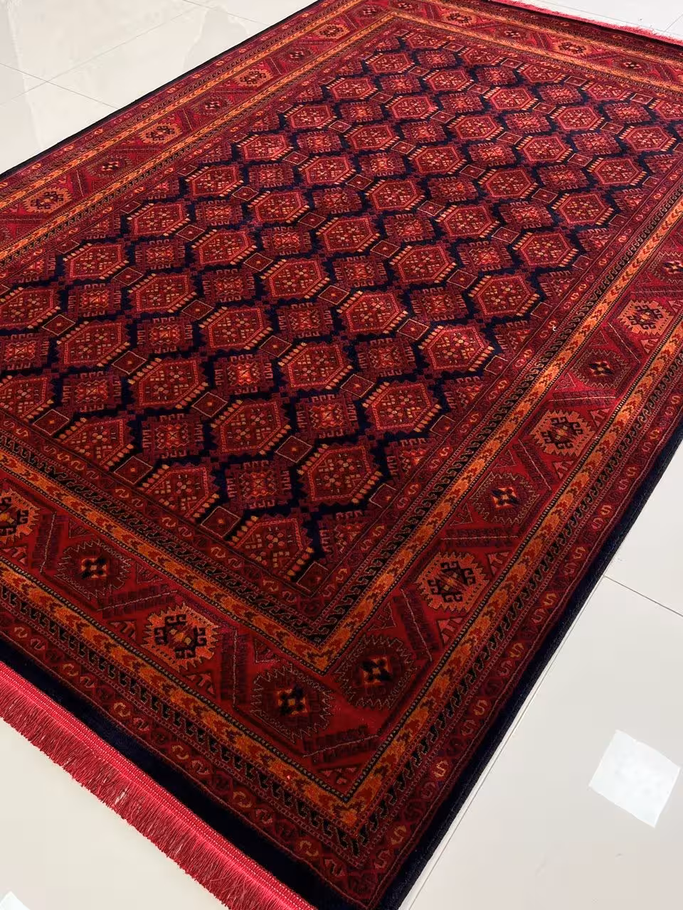 فرش لاکی 700شانه کاشان  تراکم 2100 طرح پرندیس