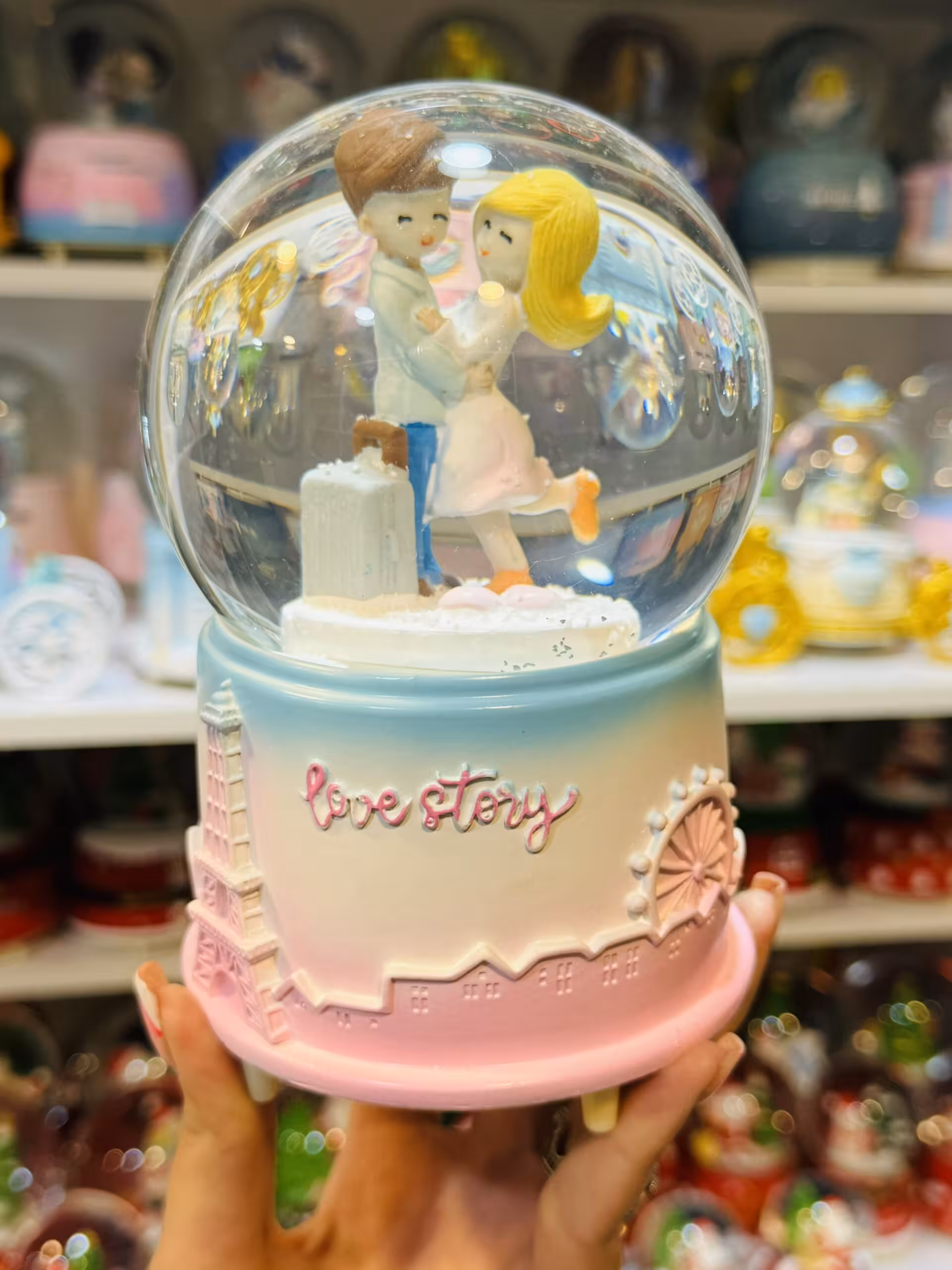 گوی موزیکال پاریس Love Story B