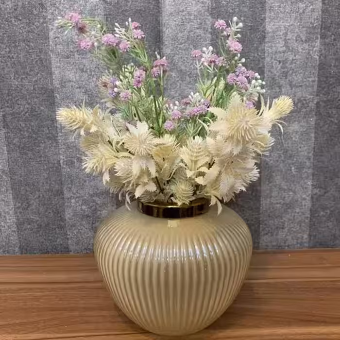 گلدان شیشه ای رومیزی کرم مدل ژاکلین