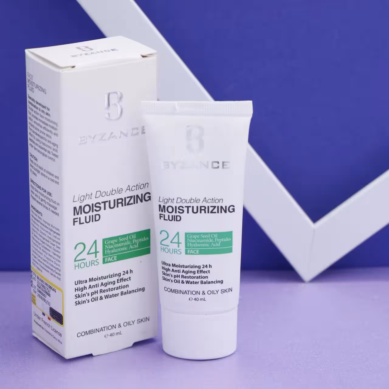 کرم آبرسان پوست چرب و مختلط BYZANCE بیزانس 40 میل SPF50 کد 91931