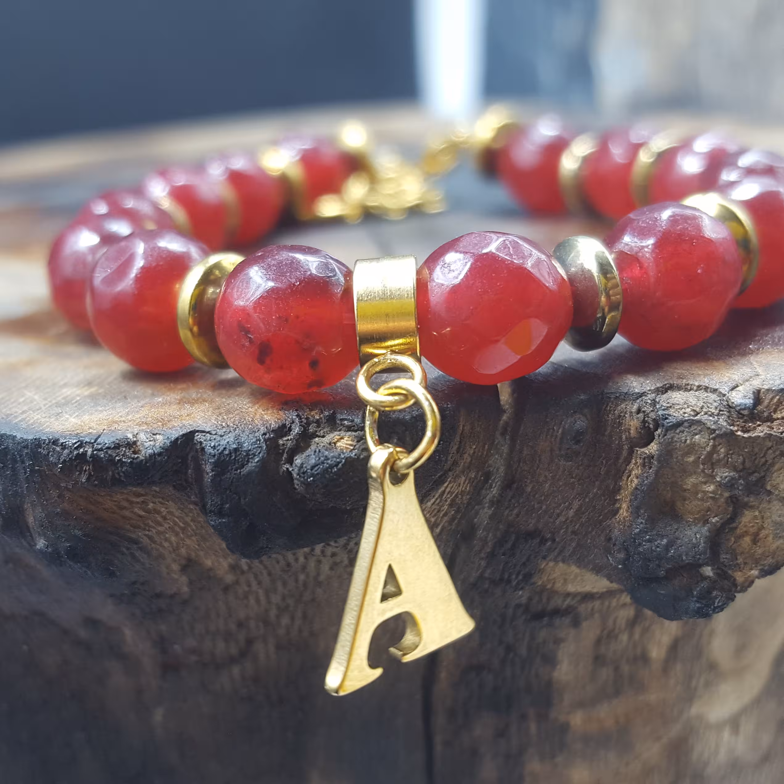 دستبند سنگ عقیق حروف همراه با قفل و یراق استیل رنگ ثابت کد 516