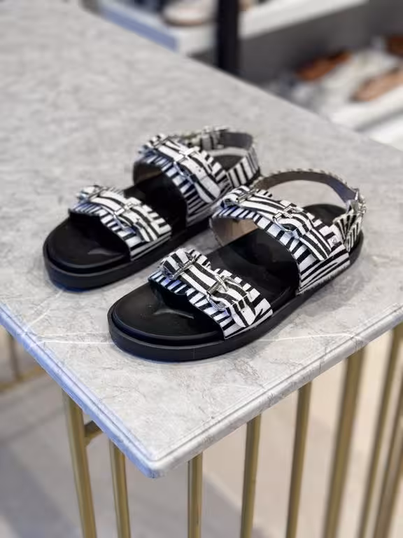 صندل زنانه طبی کد ss193 رنگ گورخری سایز 37