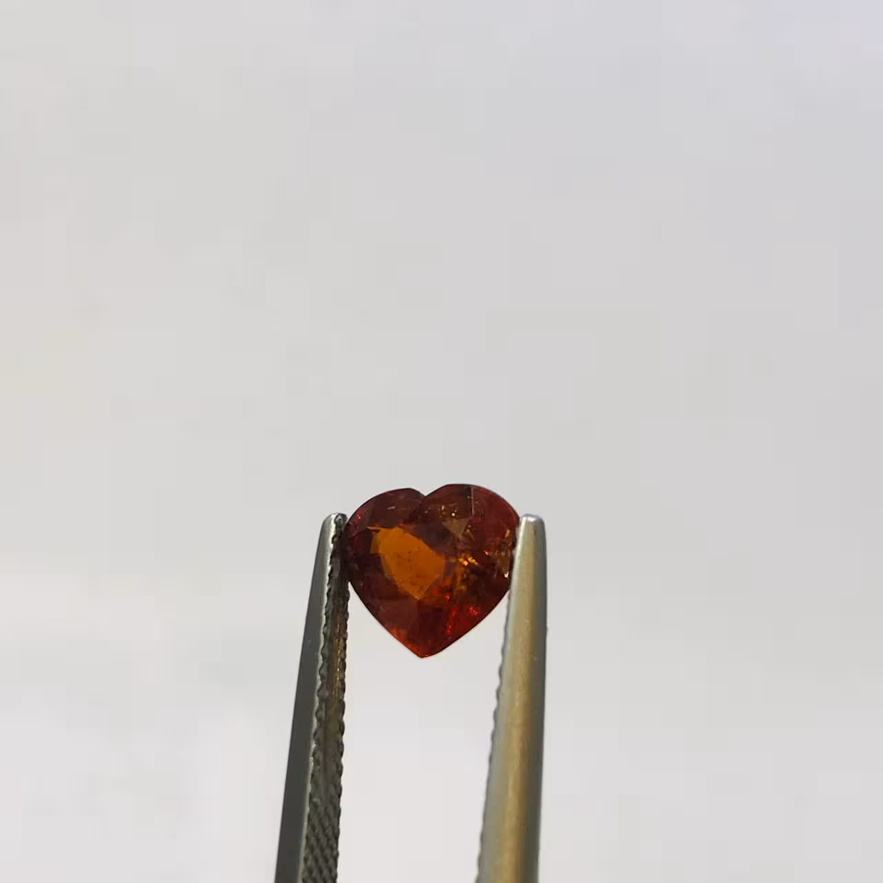 نگین گارنت اسپسارتین تراش قلبی اصلی سایز 7*8 میلیمتری