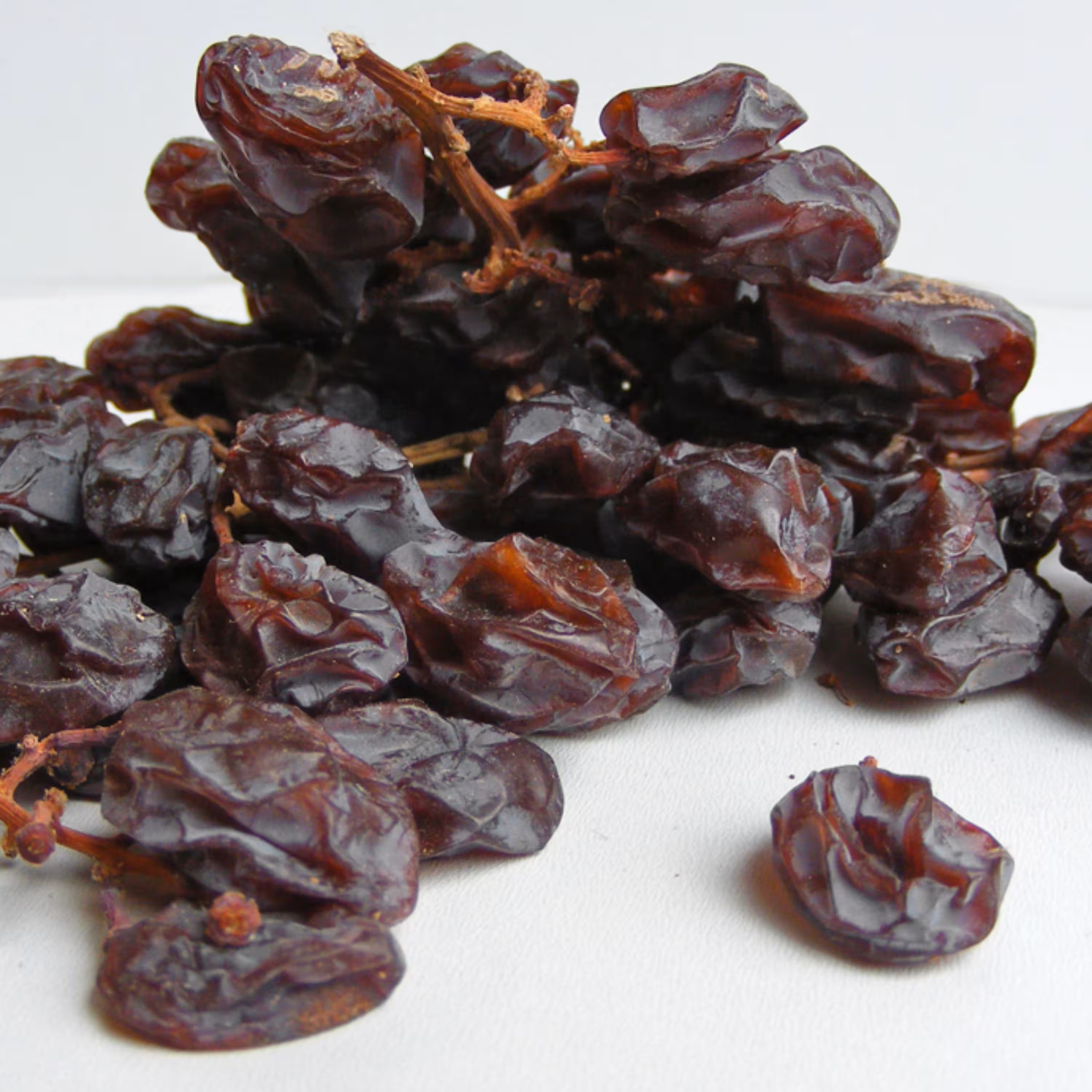 مویز درشت و اعلا و با کیفیت استهبان (1 کیلویی)