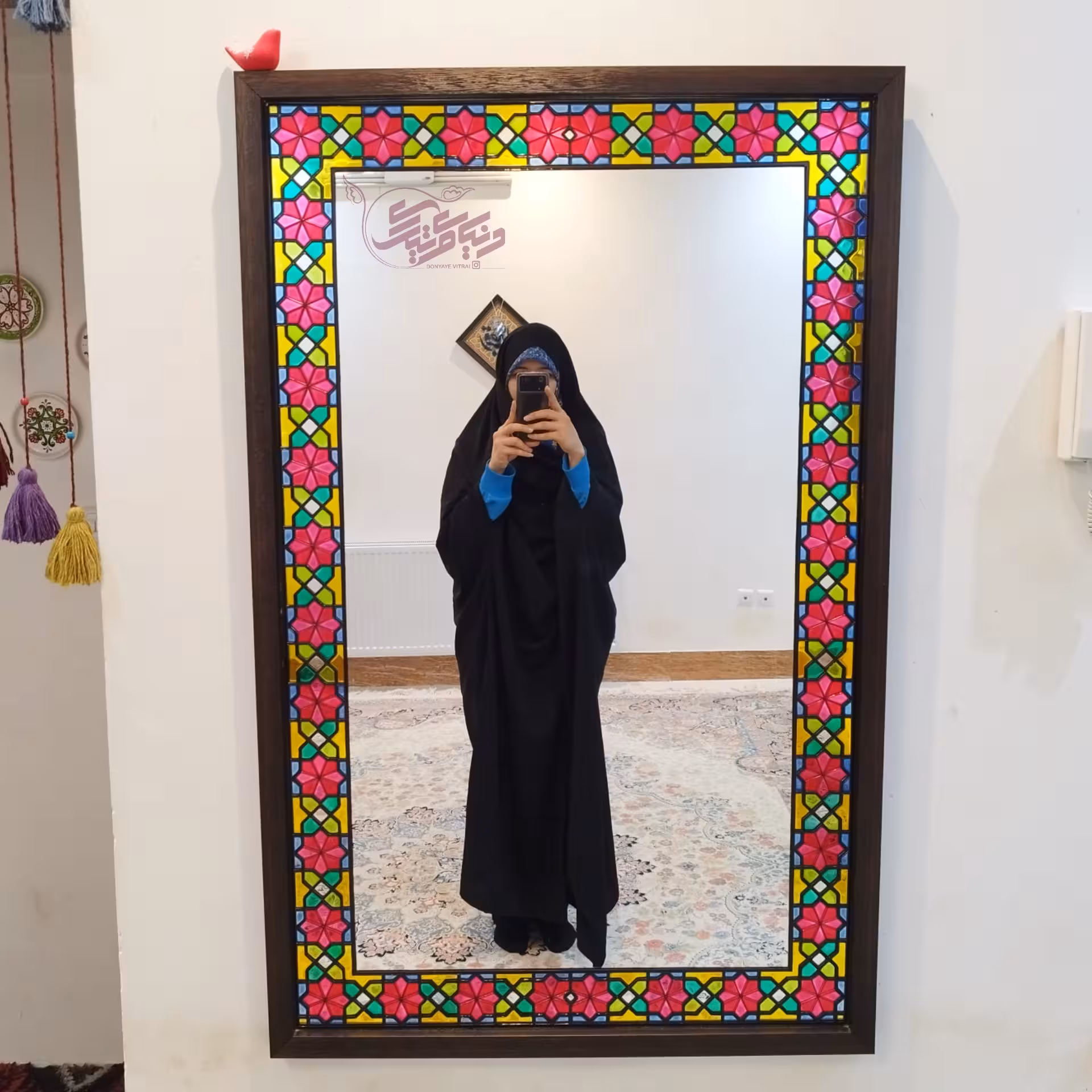 قاب آینه سنتی ویترای، قابل سفارش با رنگ‌بندی مورد نظر شما،  نقش برجسته و براق، ارسال رایگان