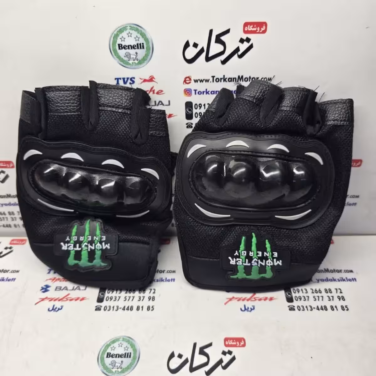 دستکش نیم انگشتی حرفه ای ضربه گیر دار مدل مانستر مشکی