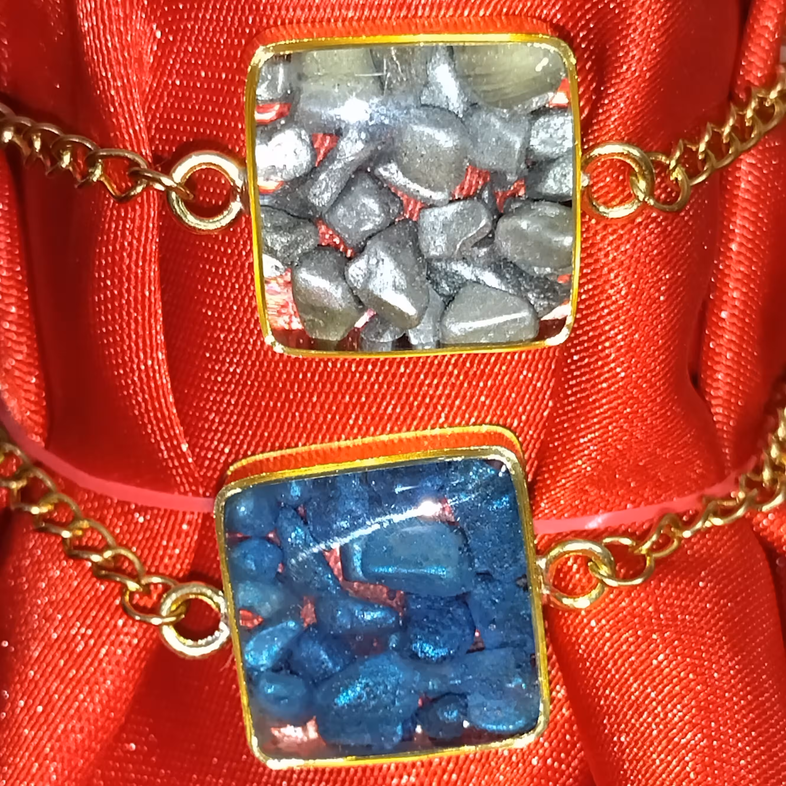 دستبند مربعی طرح سنگ های قیمتی 