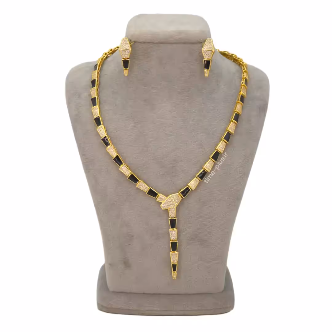 نیم ست بولگاری سرپنتی طلایی سنگ مثلث مشکی