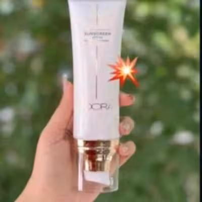 کرم ضد آفتاب  SPF50 بیرنگ مناسب انواع پوست لدورا کر 80میلی