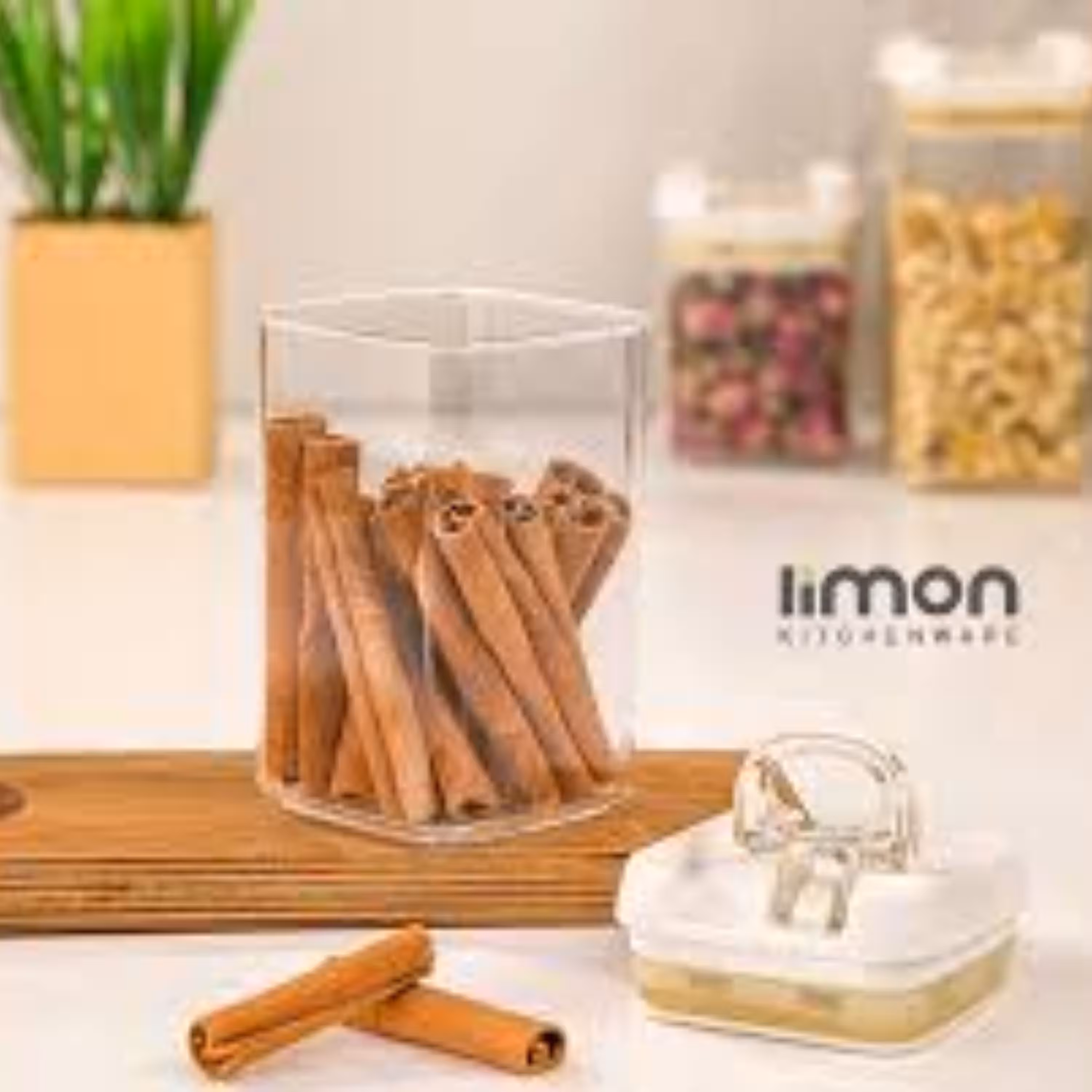 جاادویه سایز 2 لیمون سارینا حجم 400 میلی لیتر متوسط