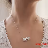 گردنبند دخترانه سواروسکی با کارت گارانتی و جعبه و بگ مخصوص مدل پروانه کد GNB16842W