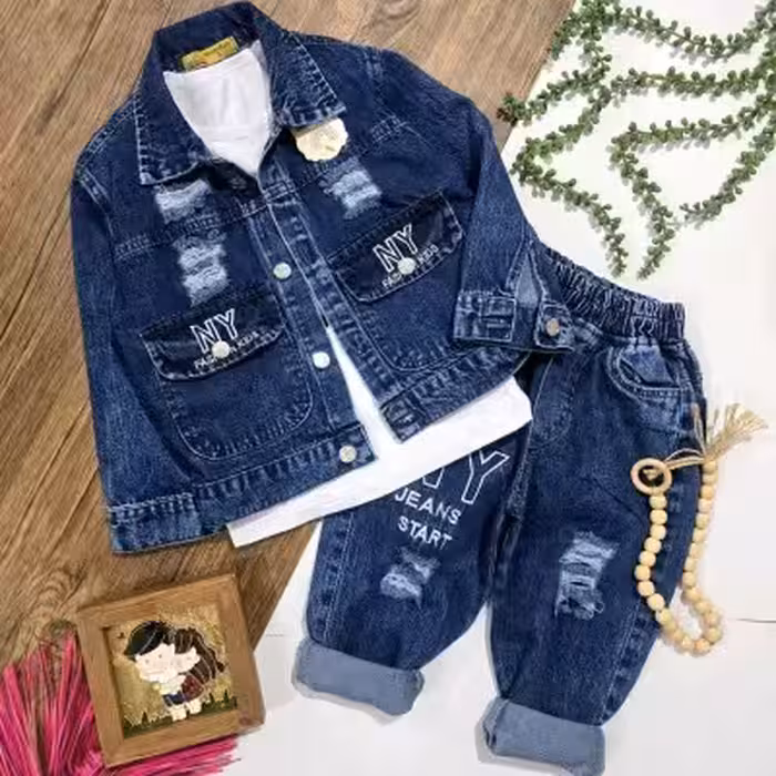 ست سه تیکه کت و شلوار جین درجه یک و تیشرت پنبه اعلا اسپرت NY