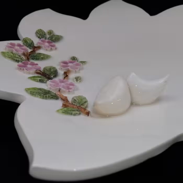 شیرینی خوری سرامیکی هیوا طرح رز برجسته پایه دار کد 11017439