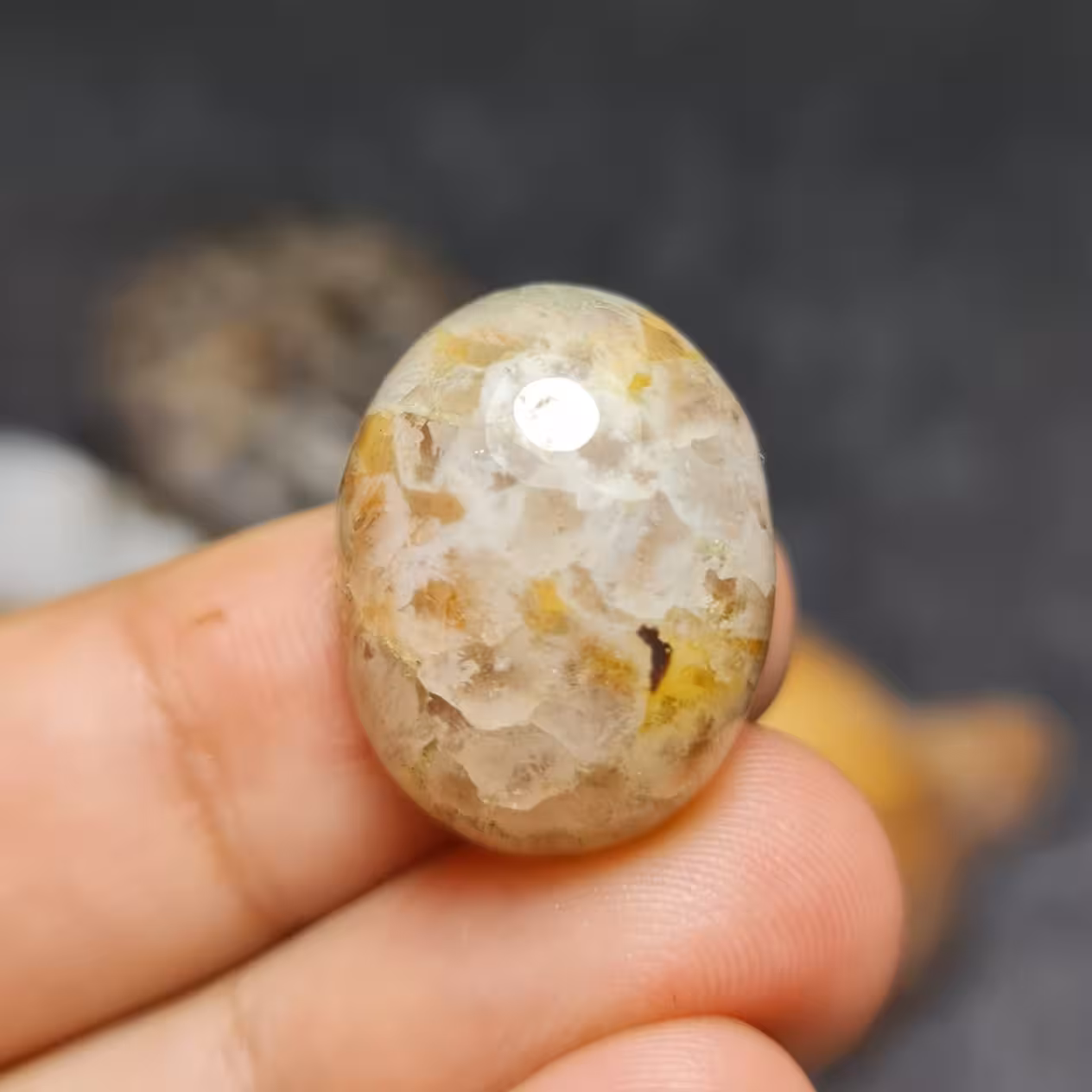  نگین فوق العاده زیبای سنگ طبیعی عقیق ژئود بسیار خاص اصل معدنی 
کد 27765
