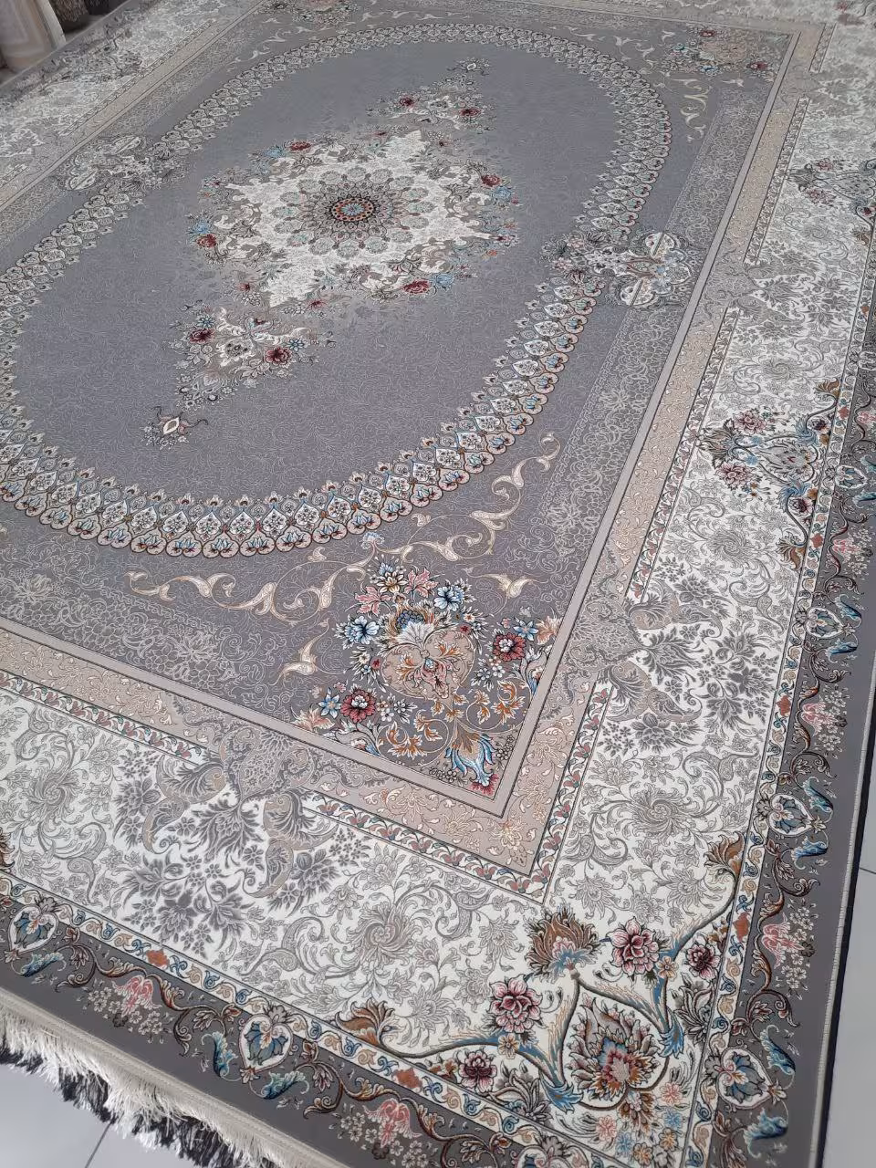 فرش 12متری اکرولیک کاشان 1200 شانه تراکم H 3600