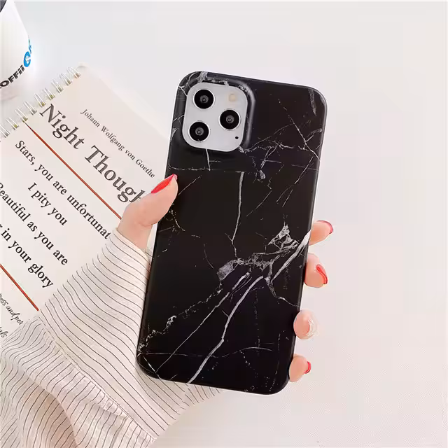 کاور ماربل  با پاپ سوکت مدل Black Marble مناسب آیفون 12 پرومکس اپل (iPhone 12 Pro Max)