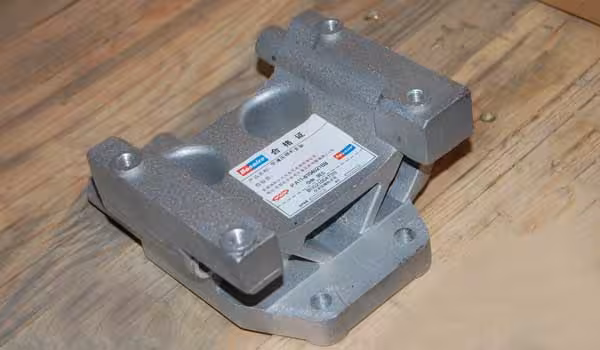 پایه نگهدارنده کمپرسور کولر ام وی ام 315 چین یدک مرکزی - خرید لوازم یدکی خودروهای چینی - لوازم یدکی خودروهای کره ای - لوازم یدکی خودروهای ژاپنی - کف قیمت بازار - ارسال سریع به سراسر ایران