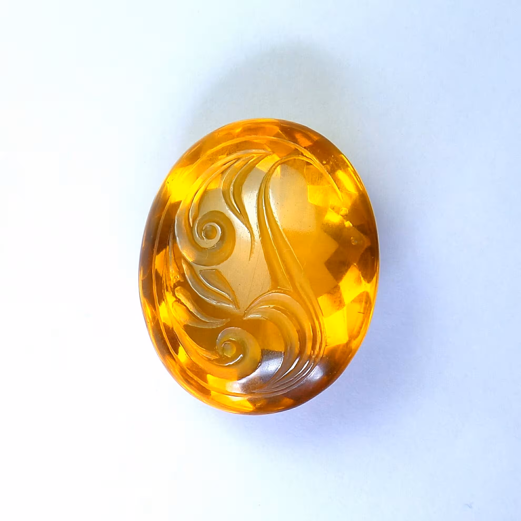 سنگ سیترین طلایی درشت 43 قیراطی حکاکی شده نفیس