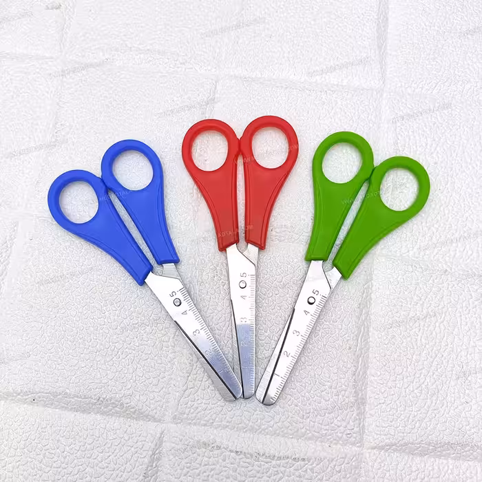 قیچی کوچک استیل سانتی متری