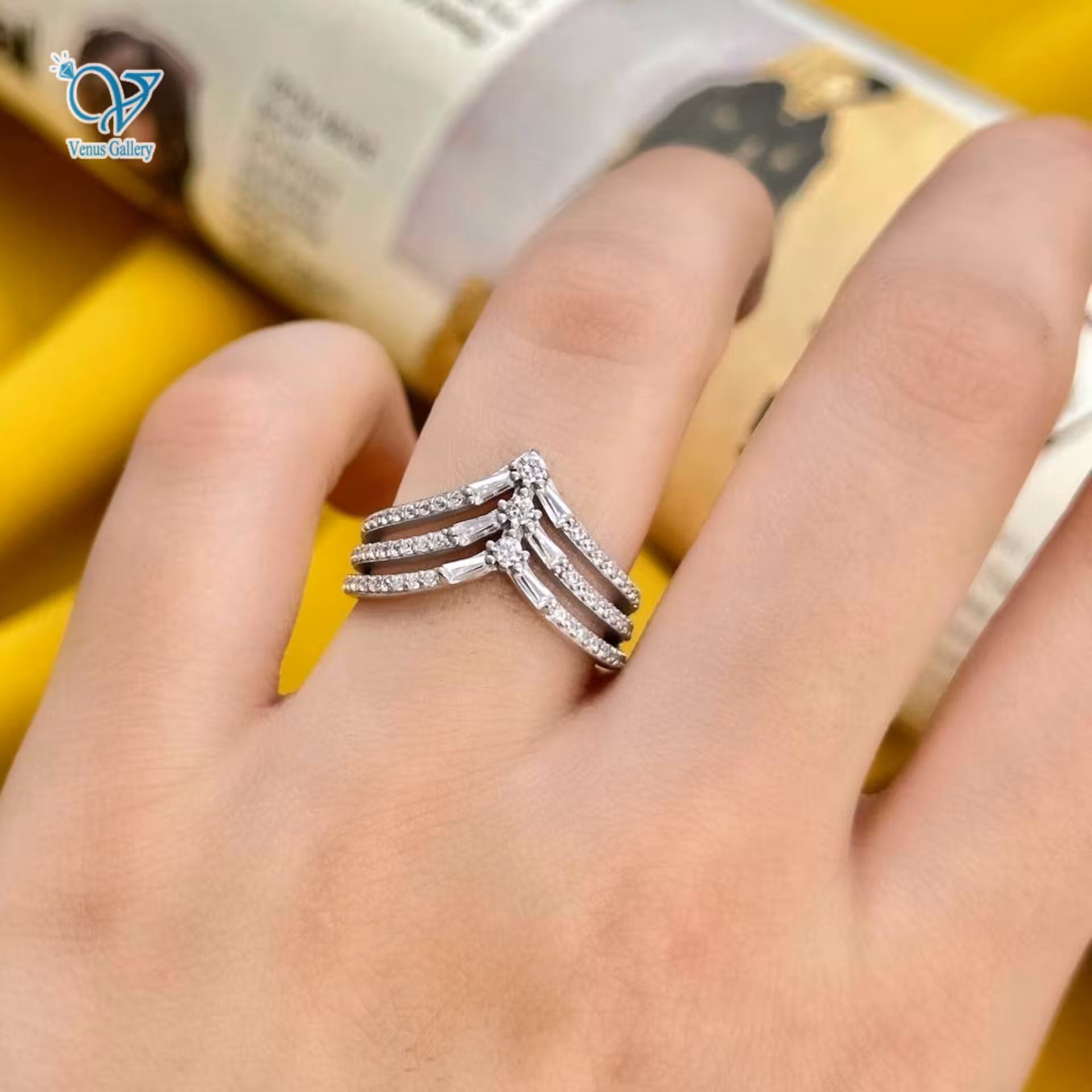 انگشتر نقره جواهری دخترانه مدل تاج کد  2879