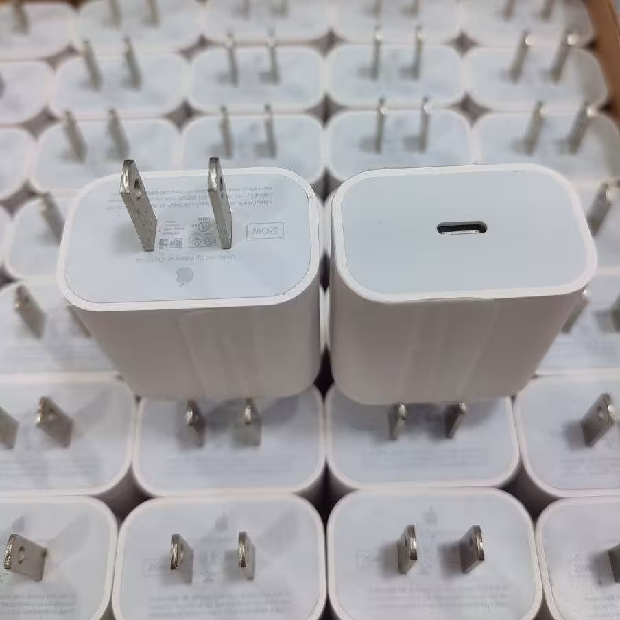 کله شارژر  ایفون 11 مدل 2 پین جنس اصلی 20W