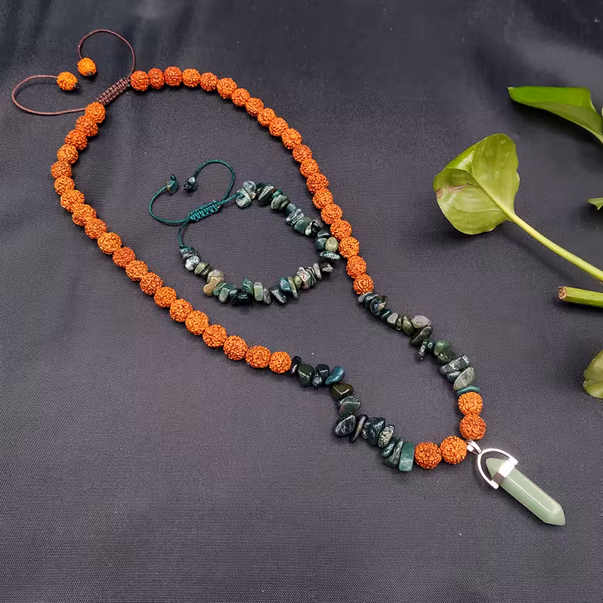 ست دستبند گردنبند چیپسی وروراکشا وسنگ عقیق وآویز کد49