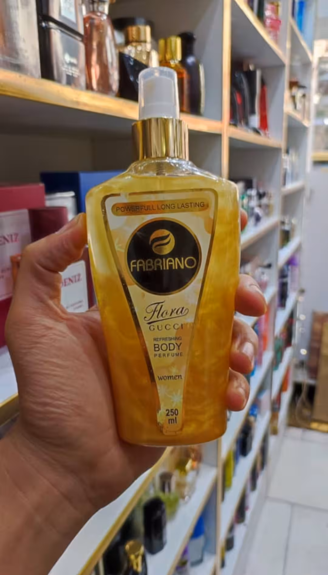 بادی اسپلش گوچی فلورا مدل شاین دار از برند فابریانو حجم 250میل ماندگاری بالا رایحه شیرین زنانه