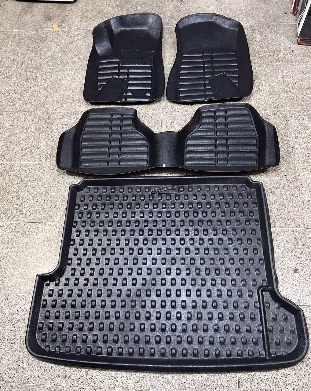 کفپوش سه بعدی باصندوق درجه1سنگین قالبی فیت پشت نمد قابل شستشومناسب کلیه دناها دناپلاس دنا دنااتوماتیک