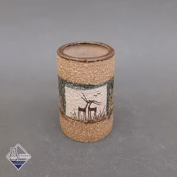 لیوان با نقوش باستانی