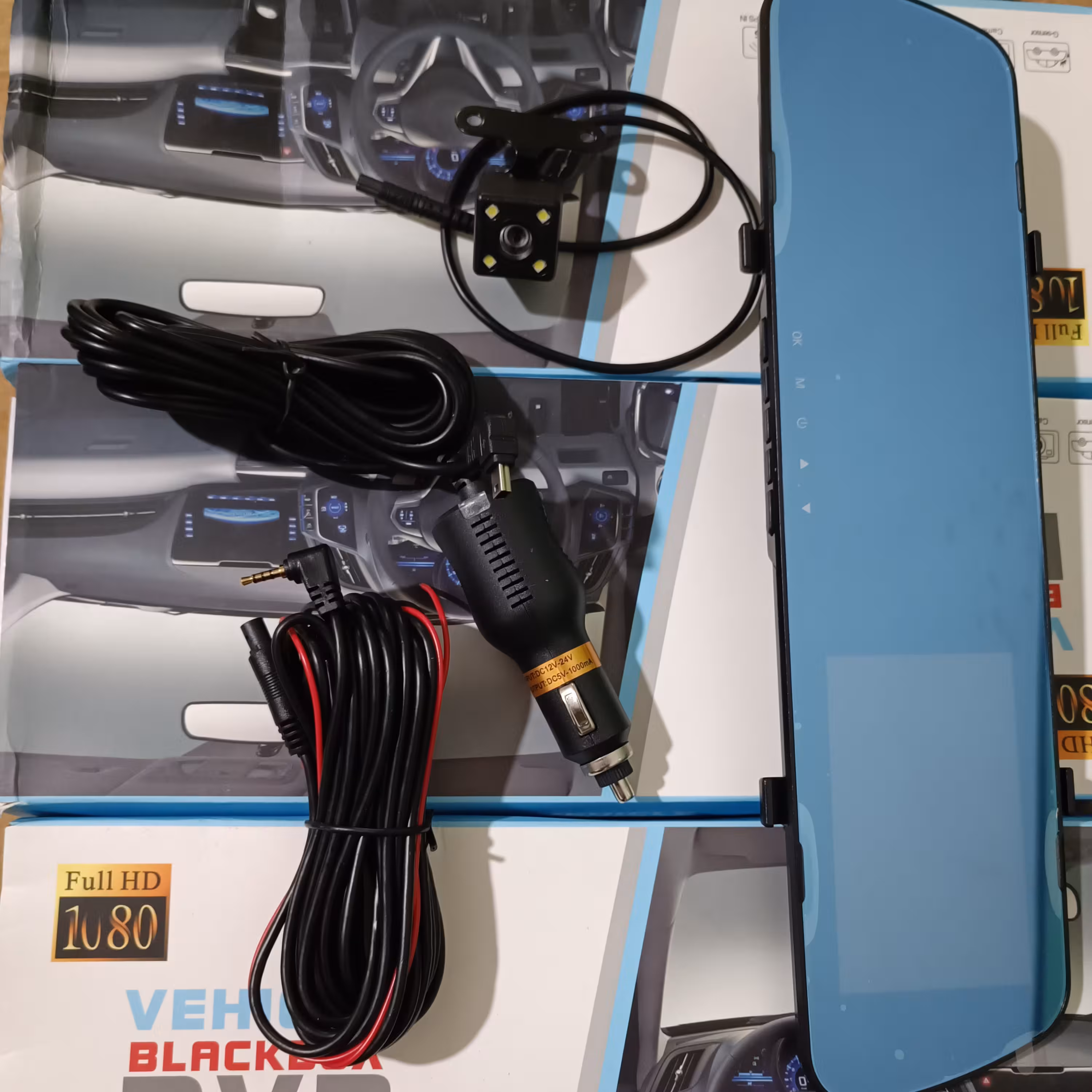 دوربین آینه خودرو مدلblak box dvrدولنزمانیتورچهار نیم اینچ