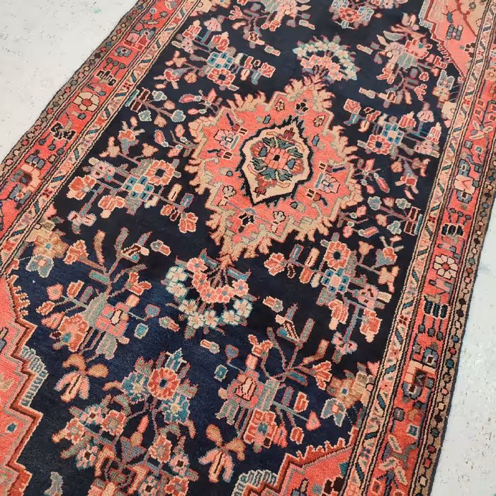 فرش قدیمی دستبافت دو متری مدل MG127