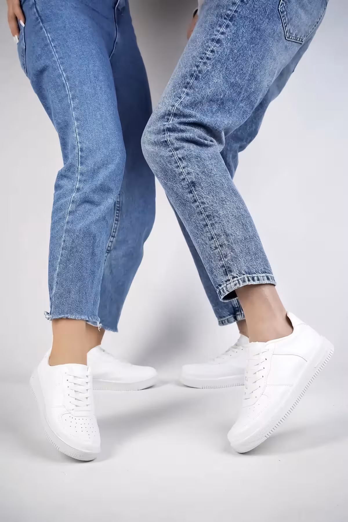 کفش پسرانه ورزشی یونیسکس سفید Svt01 – 4467