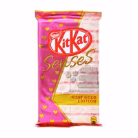 شکلات سفید با توت فرنگی ( رزگلد ) 100 گرم سنسز کیت کت - kitkat