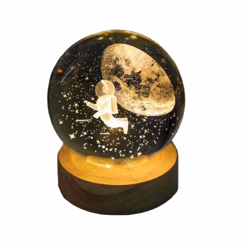 آباژور رومیزی مدل گوی کریستال طرح ماه و فضانورد