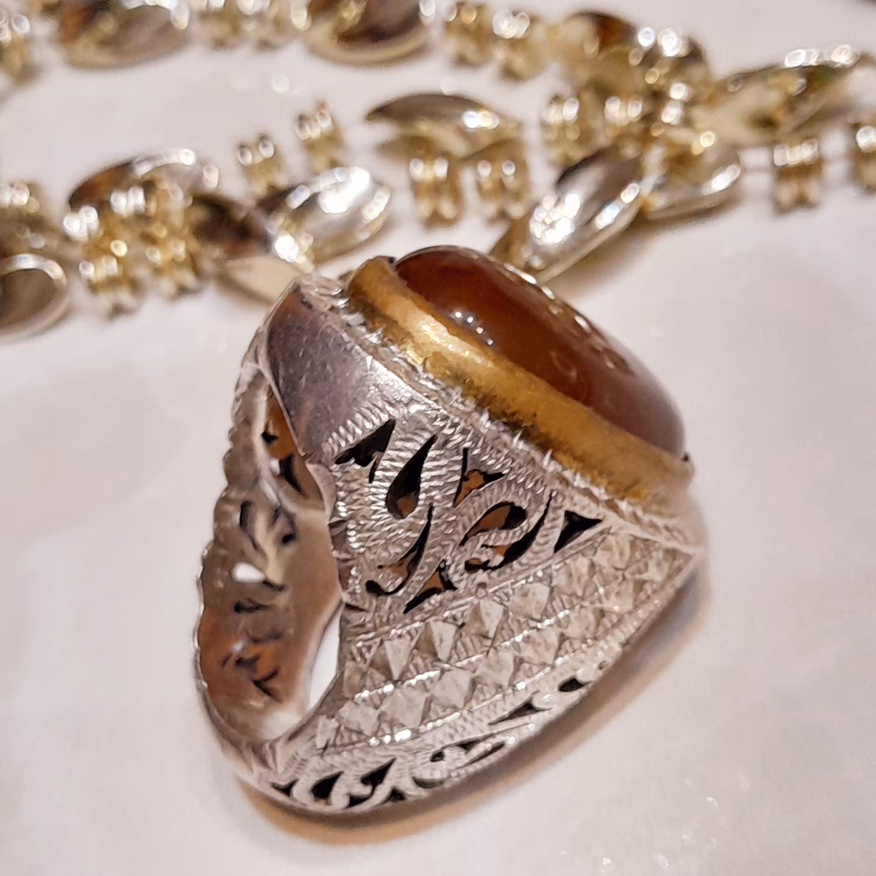 انگشتر نقره فاخربا رکاب سلطنتی 